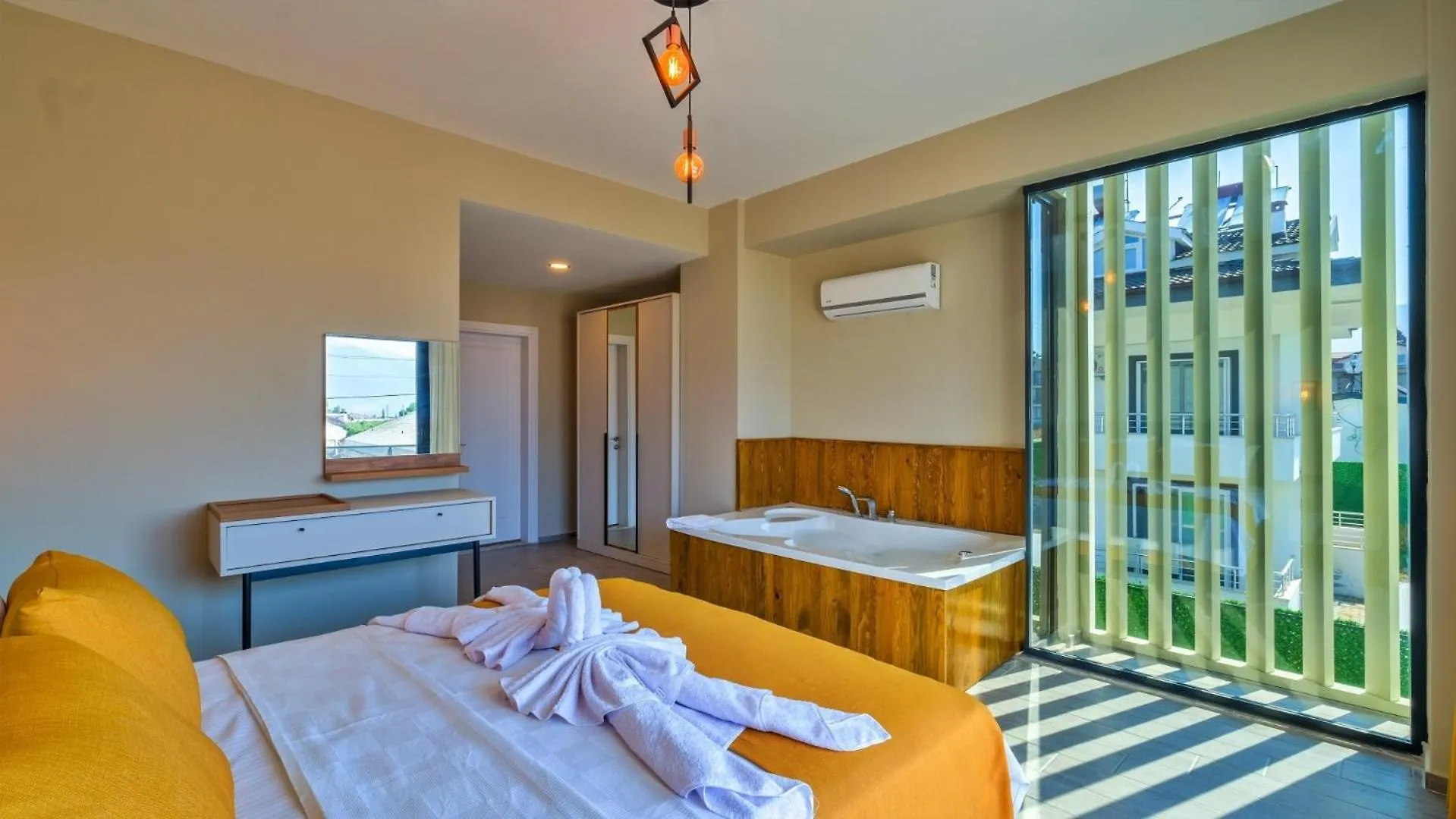 Fethiye 4 Bedroom Villa - 3047