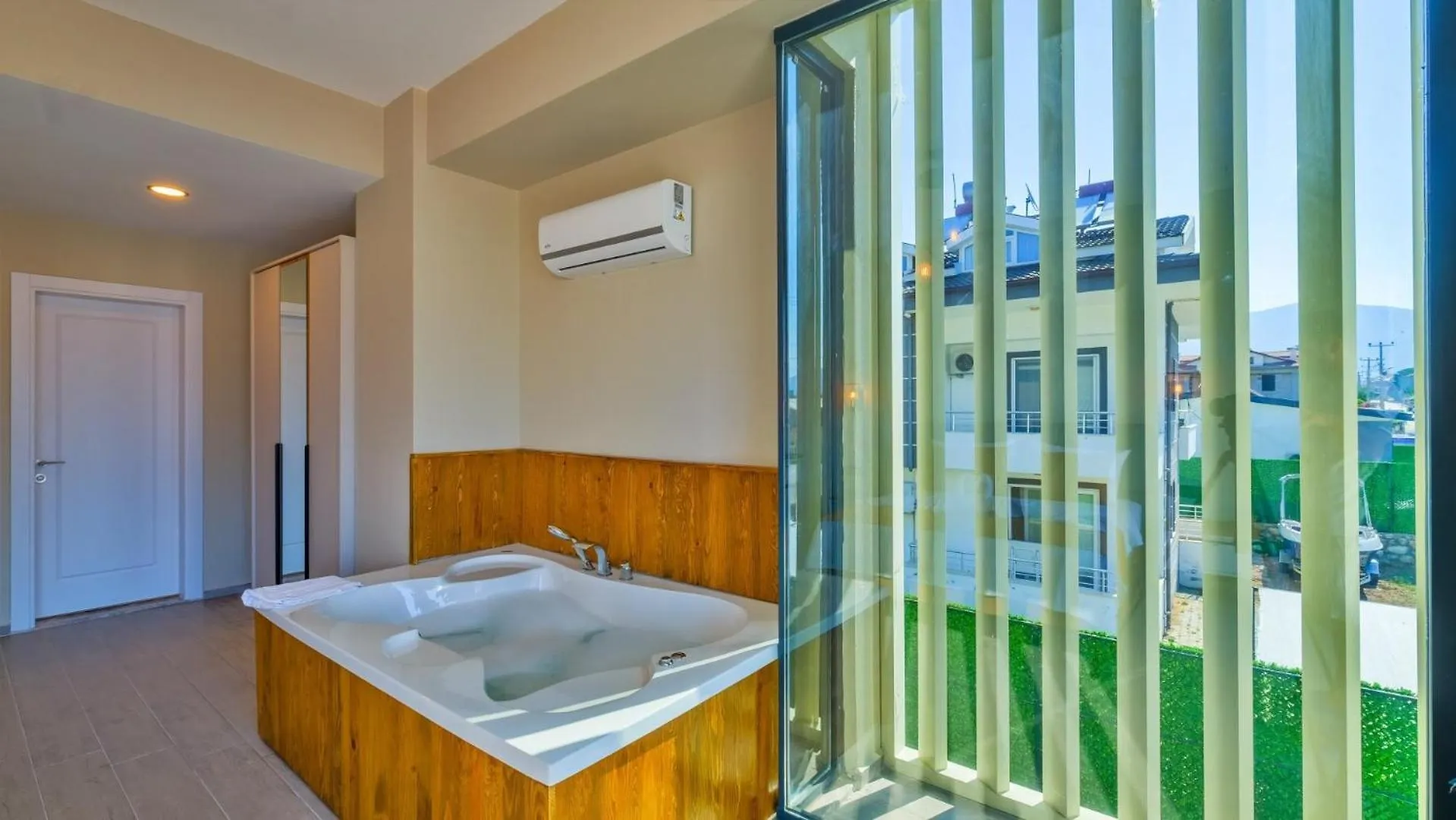 Fethiye 4 Bedroom Villa - 3047